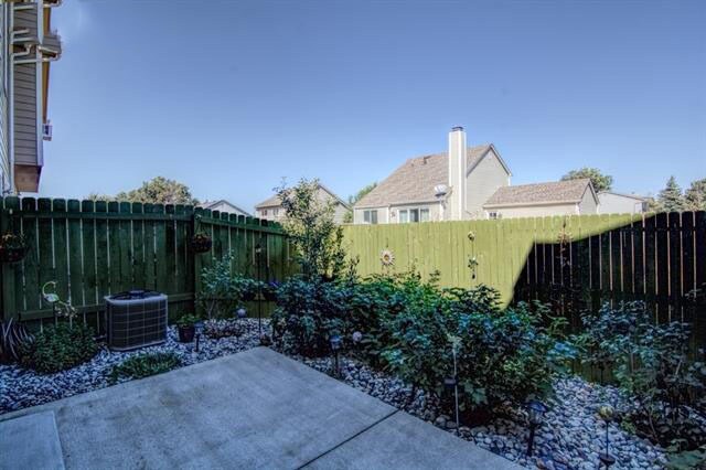 Building Photo - Excellent Town Home 3 Bedroom 2.5 Bath hom...