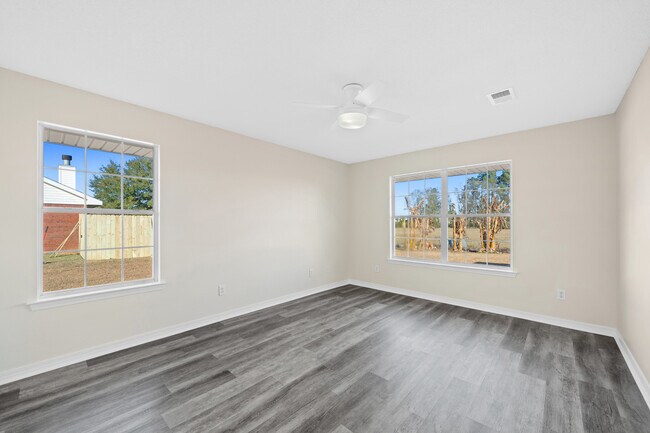 Building Photo - 2520 E Ashford Park Dr
