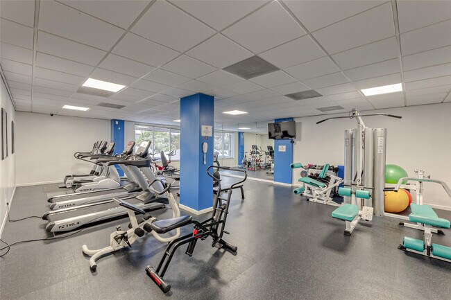 Building Photo - 3900 Galt Ocean Dr