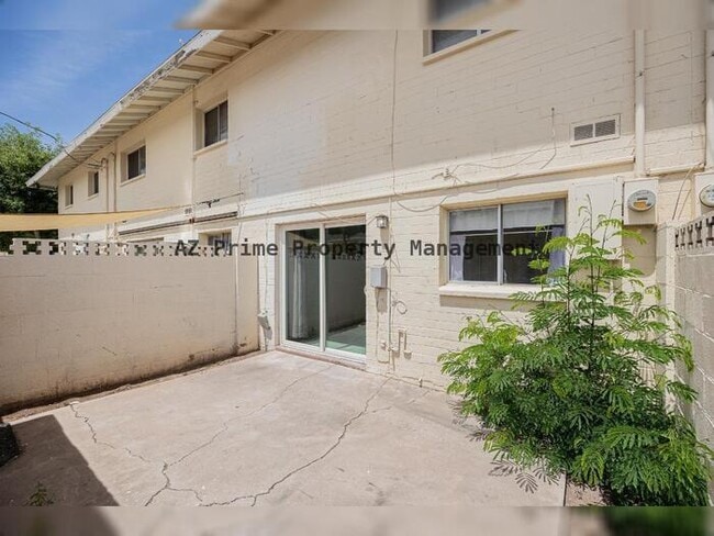 Building Photo - 15 E Carter Dr