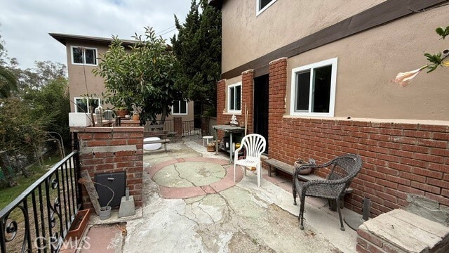 Building Photo - 2202 Fair Oak View Ter