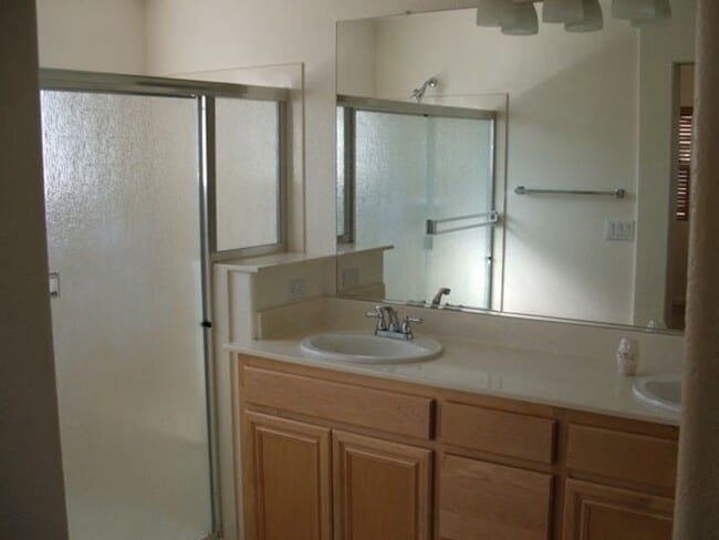 Building Photo - Great Coppergate End unit