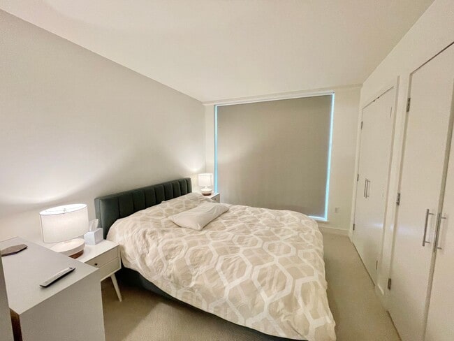 Building Photo - Luxurious Condo at Madrone w/Bay, City Views, Balcony, Pool, Parking, Storage -FULLY FURNISHED OP...