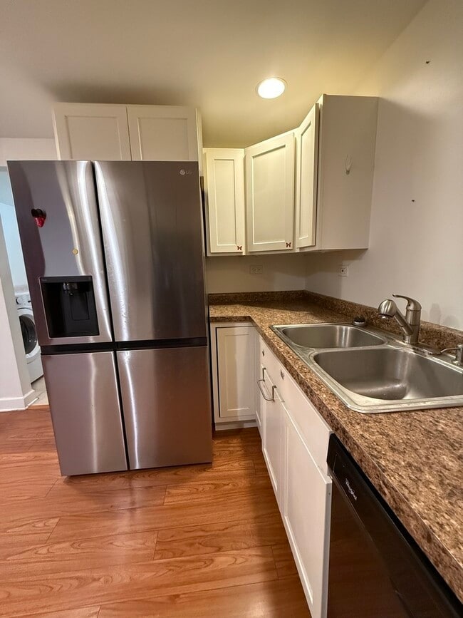 Building Photo - 4049 W 89th Pl