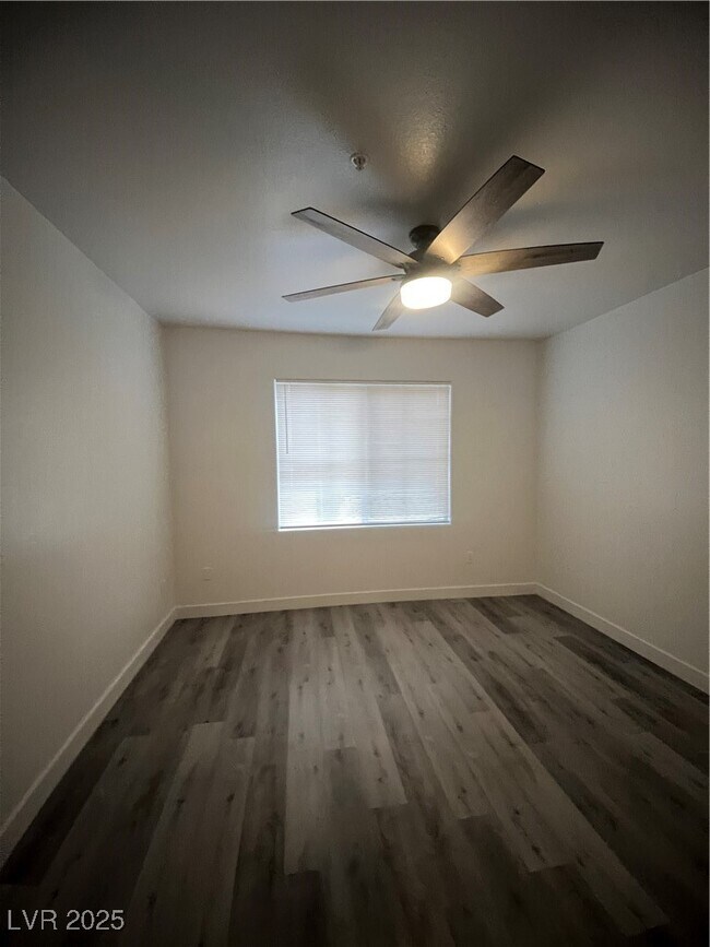 Building Photo - 7135 S Durango Dr