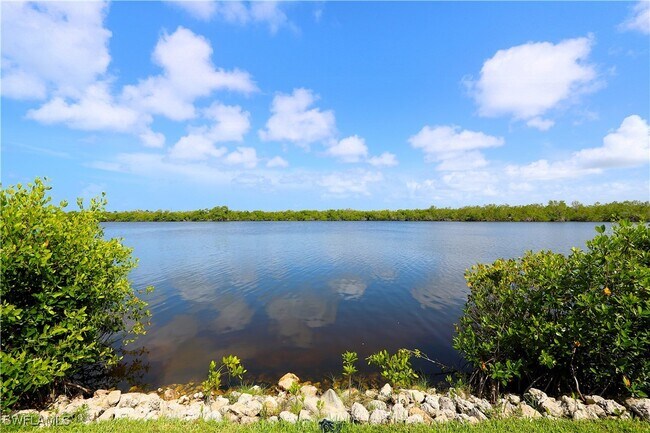 Building Photo - 1155 Mainsail Dr