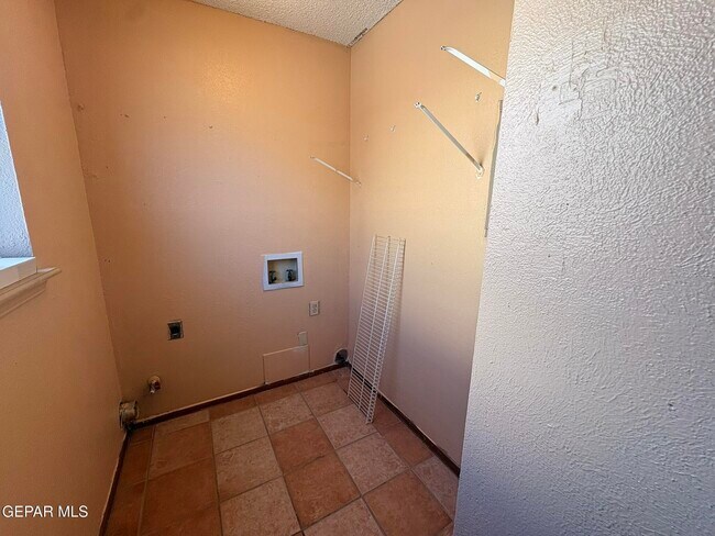 Building Photo - 7148 Villa Hermosa Dr