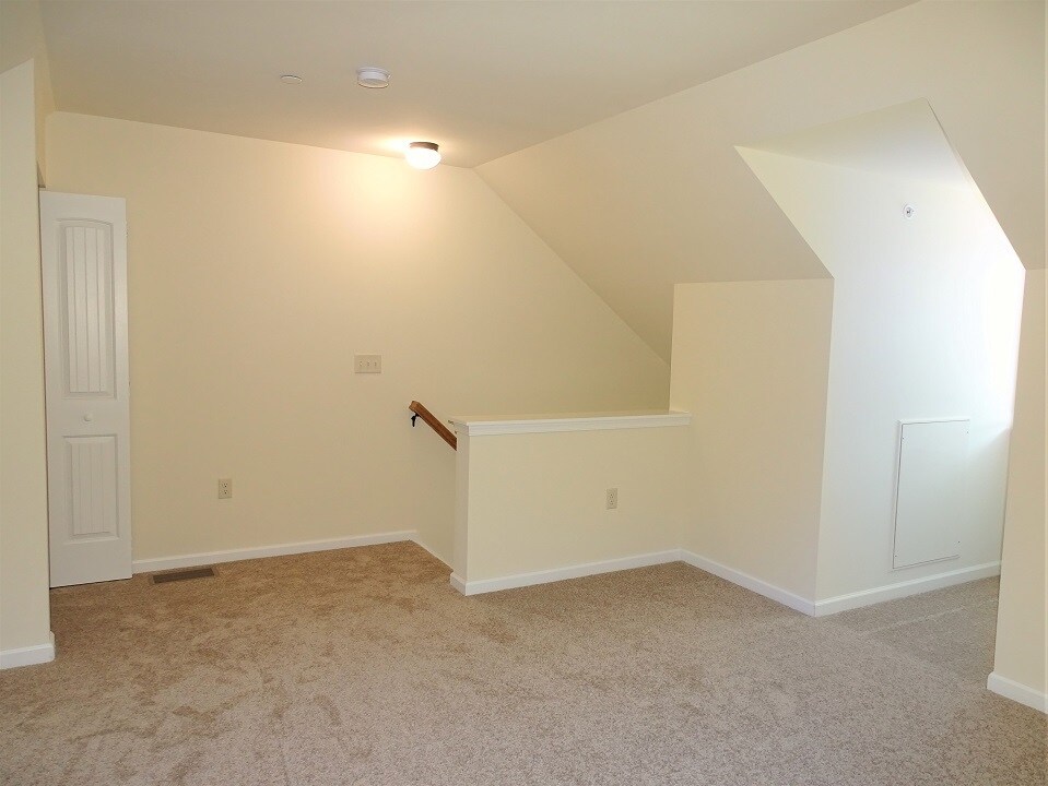 Building Photo - 852 Byler Cir