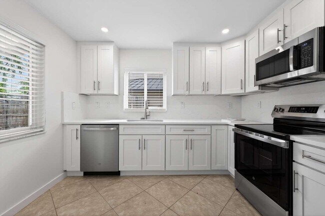 Building Photo - 1329 SW 151st Way