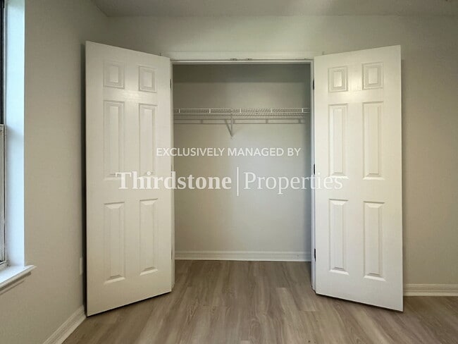Building Photo - 1732 W 44th St