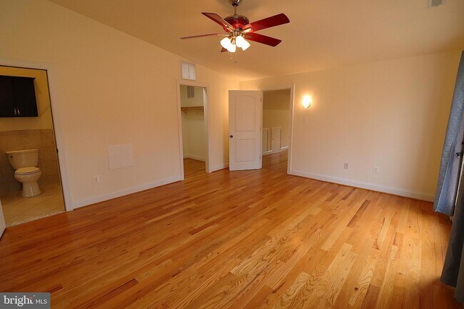 Building Photo - 118 Quaint Acres Dr