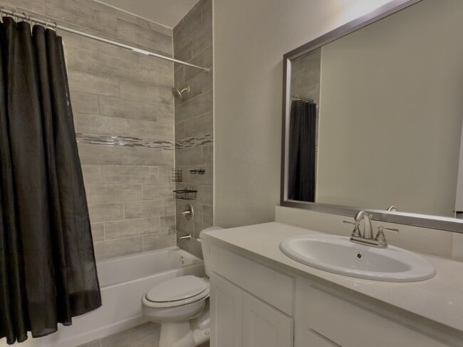 Building Photo - 13877 Paseo Perlas Dr