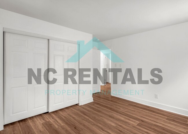 Building Photo - 815 Corona St