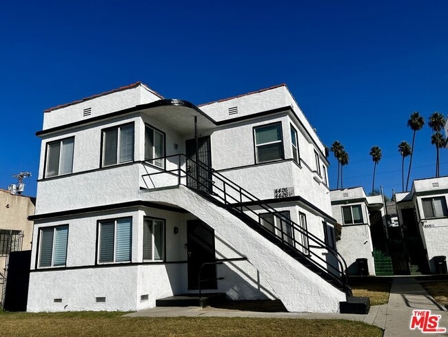 Primary Photo - 4424 1/2 Arlington Ave-4424