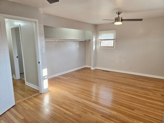 Building Photo - 15251 Colina Ave