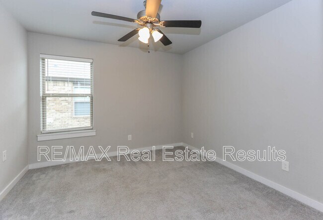 Building Photo - 1503 Purple Finch St