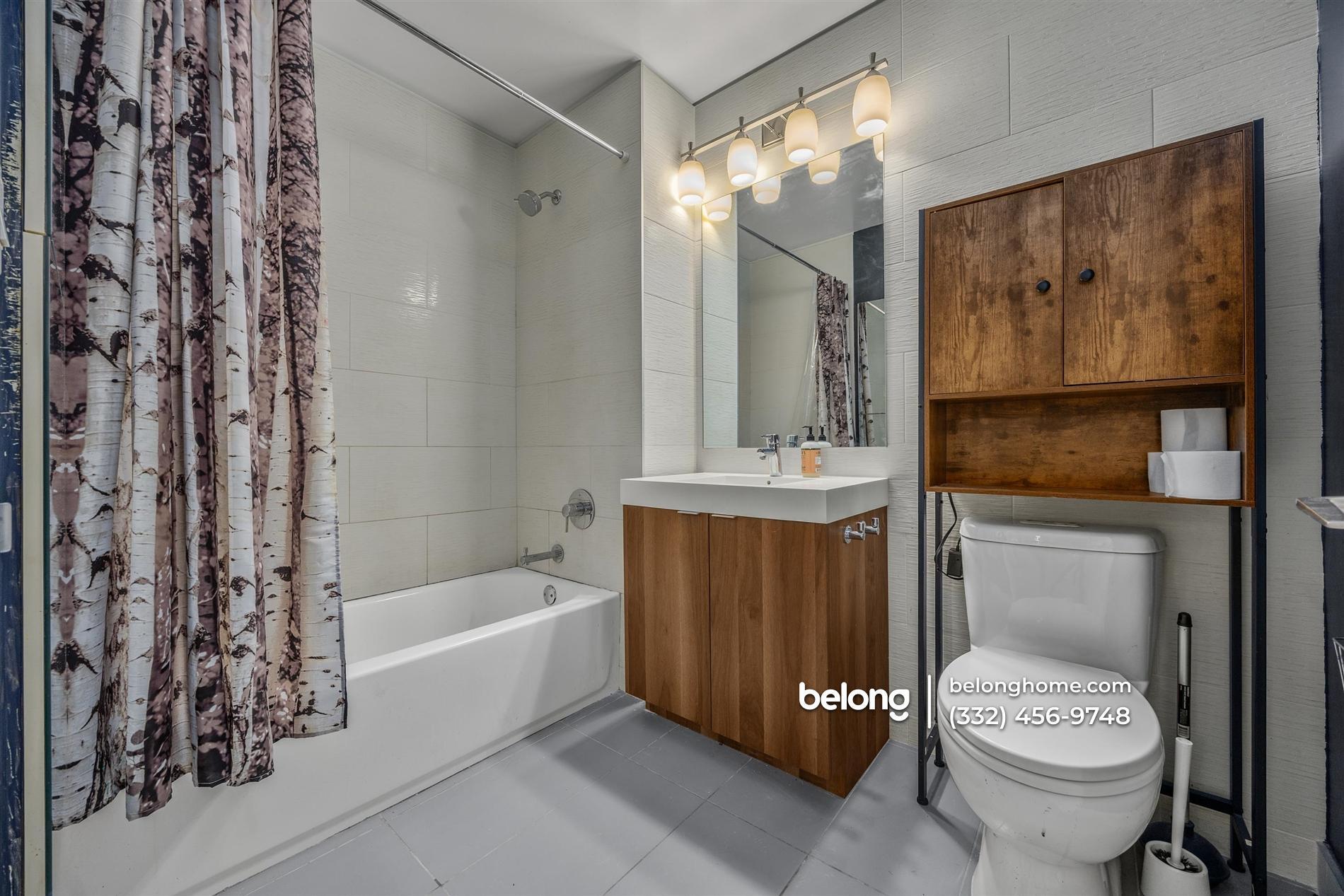 Building Photo - 8 Vanderbilt Ave