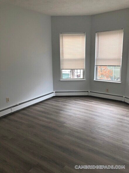 Building Photo - 122 Berkshire St