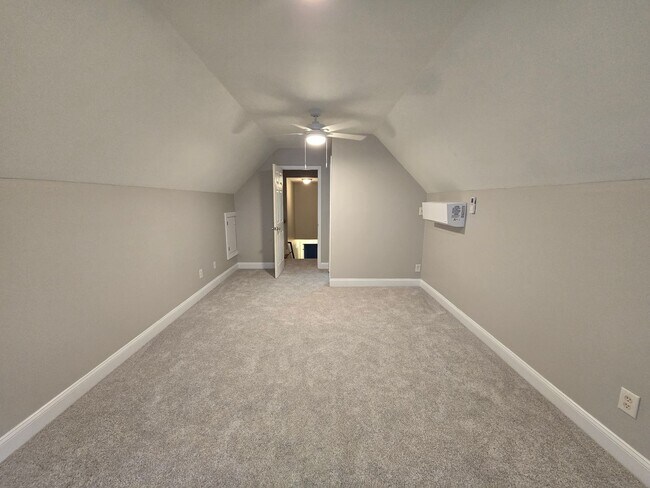 Building Photo - 641 Orchard Falls Dr