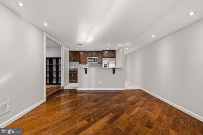 Building Photo - 2117 S St NW