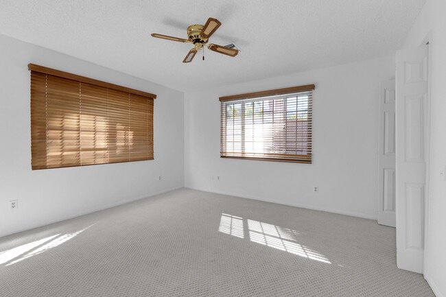 Building Photo - 39124 Channel Dr