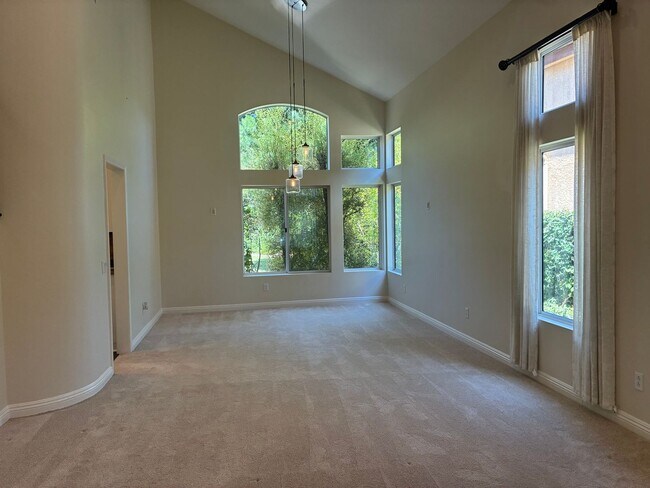 Building Photo - 585 Mindenvale Ct