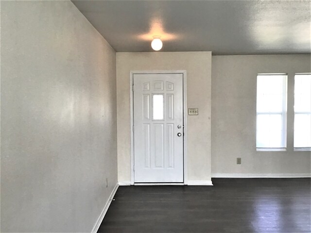 Building Photo - 467 Sedgewick Dr