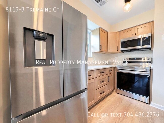 Building Photo - 8115 Tremaine Ct