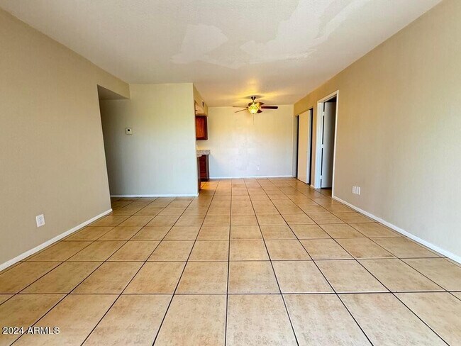 Building Photo - 16635 N Cave Creek Rd
