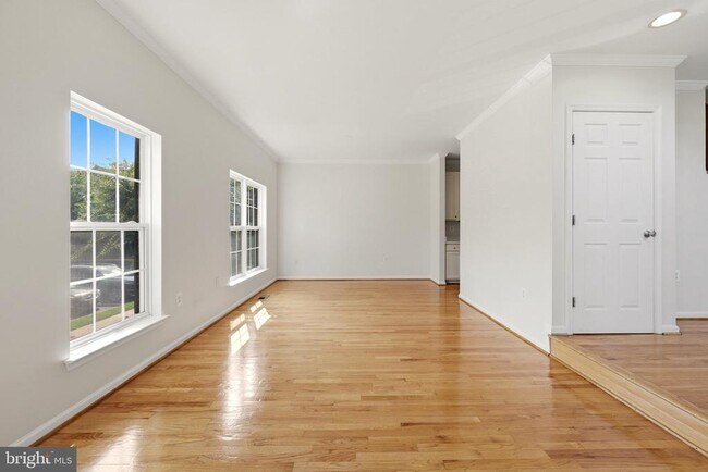 Building Photo - 45805 Marlane Terrace
