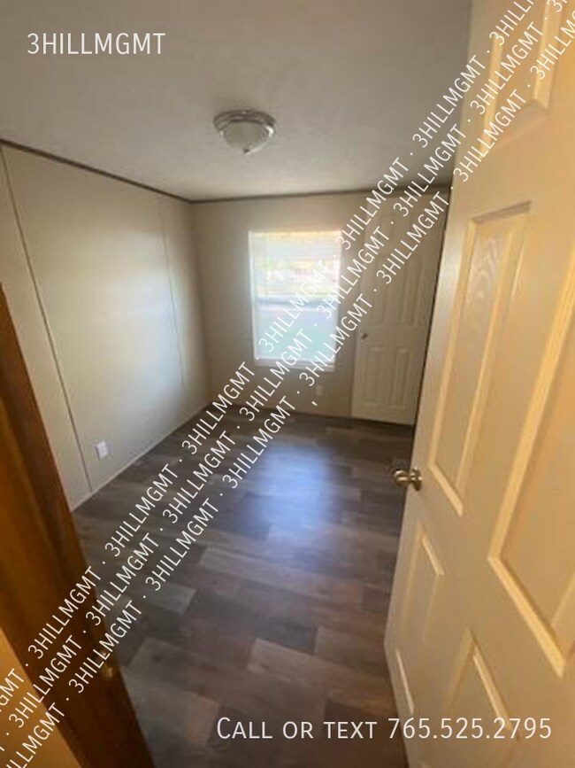 Building Photo - 5600 W Kilgore Ave