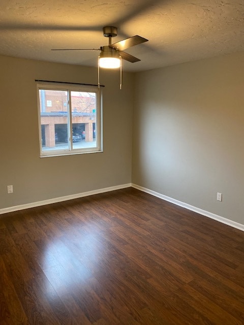 Building Photo - 22081 River Oaks Dr