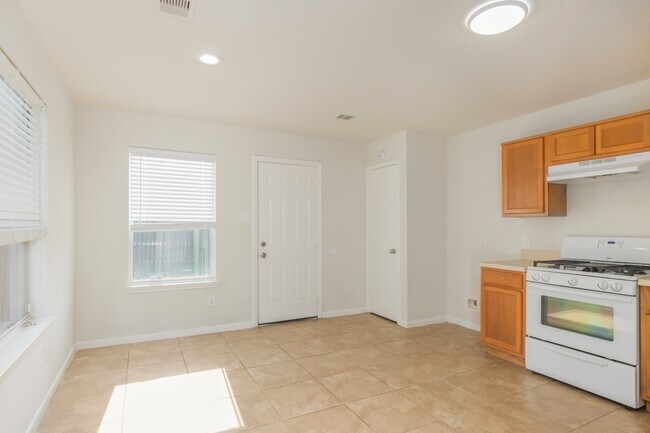 Building Photo - 13935 Prosperity Ridge Dr