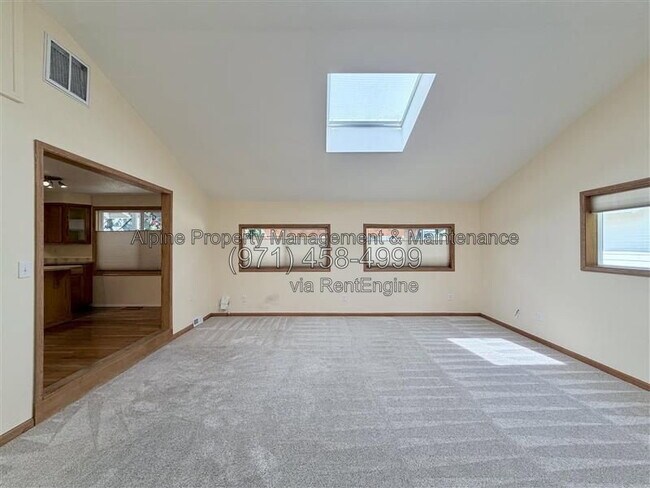 Building Photo - 4670 SW 160th Ave
