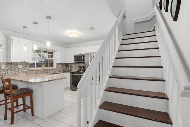 Building Photo - 7141 SW 158th Ct