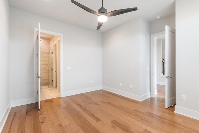 Building Photo - 7913 Floracita Ln