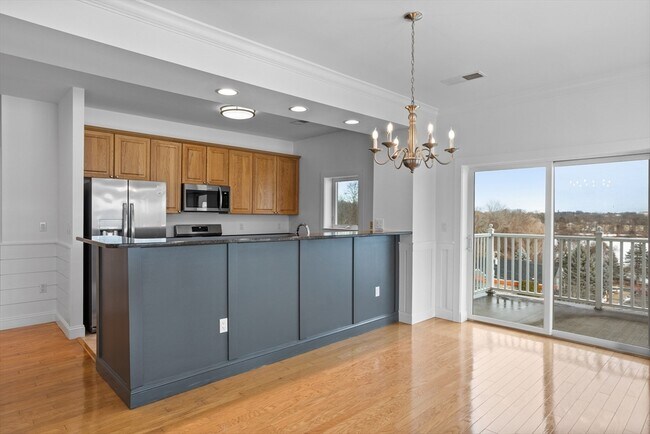 Building Photo - 527 Pawtucket Blvd
