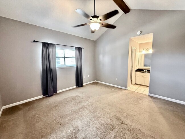 Building Photo - 955 Ridgepoint Ct