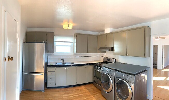 Building Photo - 1084 16th St