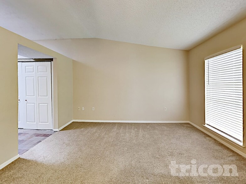 Building Photo - 6839 Raintree Forest