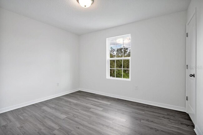 Building Photo - 303 Anchovie Ct