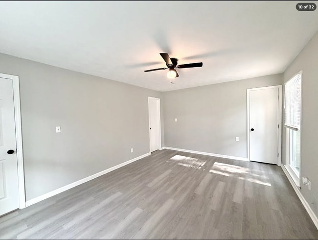 Building Photo - AVAILABLE NOW – FAIRBURN, GA 4 Bedrooms + Flexible Main-Level Living Space | Full Bathroom on Mai...