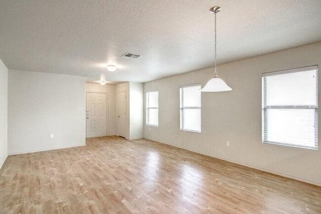 Building Photo - 7606 Cypress Vine