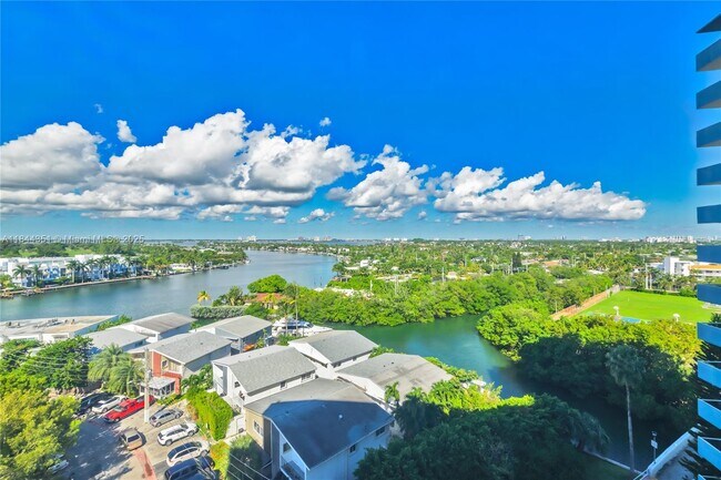 Building Photo - 7441 Wayne Ave