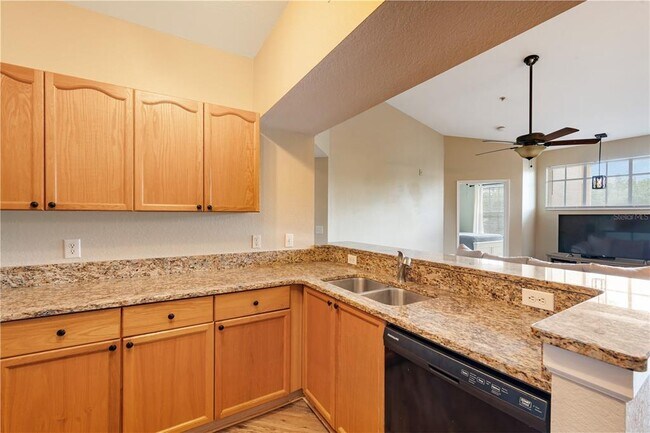 Building Photo - 5125 Palm Springs Blvd