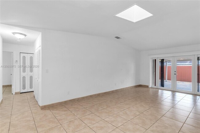 Building Photo - 5655 SW 139th Pl