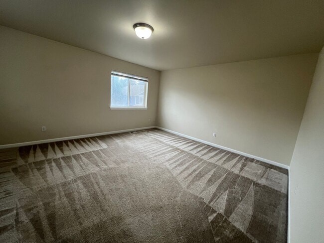 Building Photo - Large Four-Bedroom Home in the Heart of PO! Available for Rent NOW!