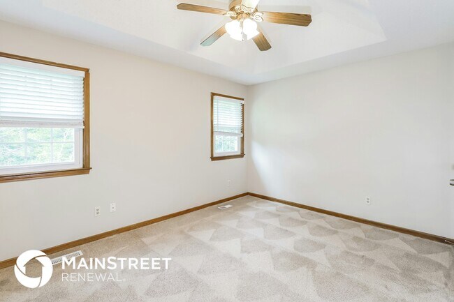 Building Photo - 1005 NE 104th Terrace