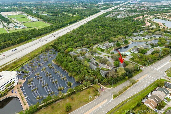 Building Photo - 2001 Sabal Ridge Ct