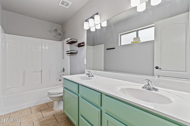 Building Photo - 14260 Bluesky Point Ct